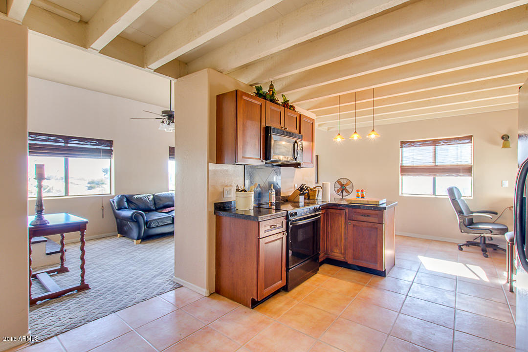 938 North Hilton Road Apache Junction, AZ 85119 - Photo 16 of 43 20-Hilton_