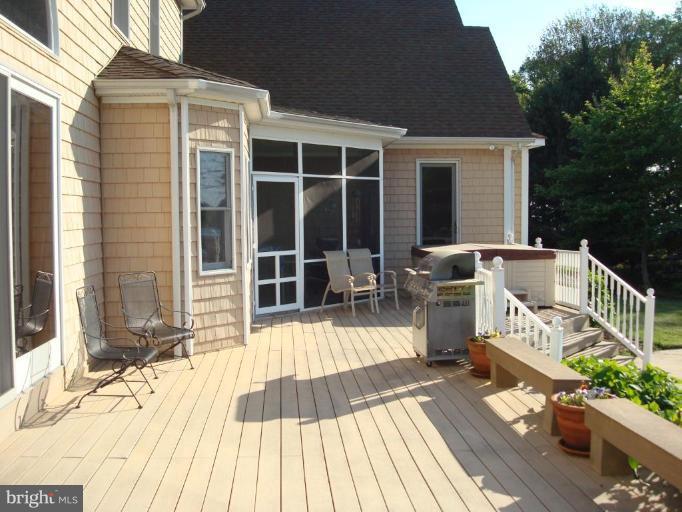 2820 Bennett Point Road Queenstown, MD 21658 - Photo 3 of 16 Deck