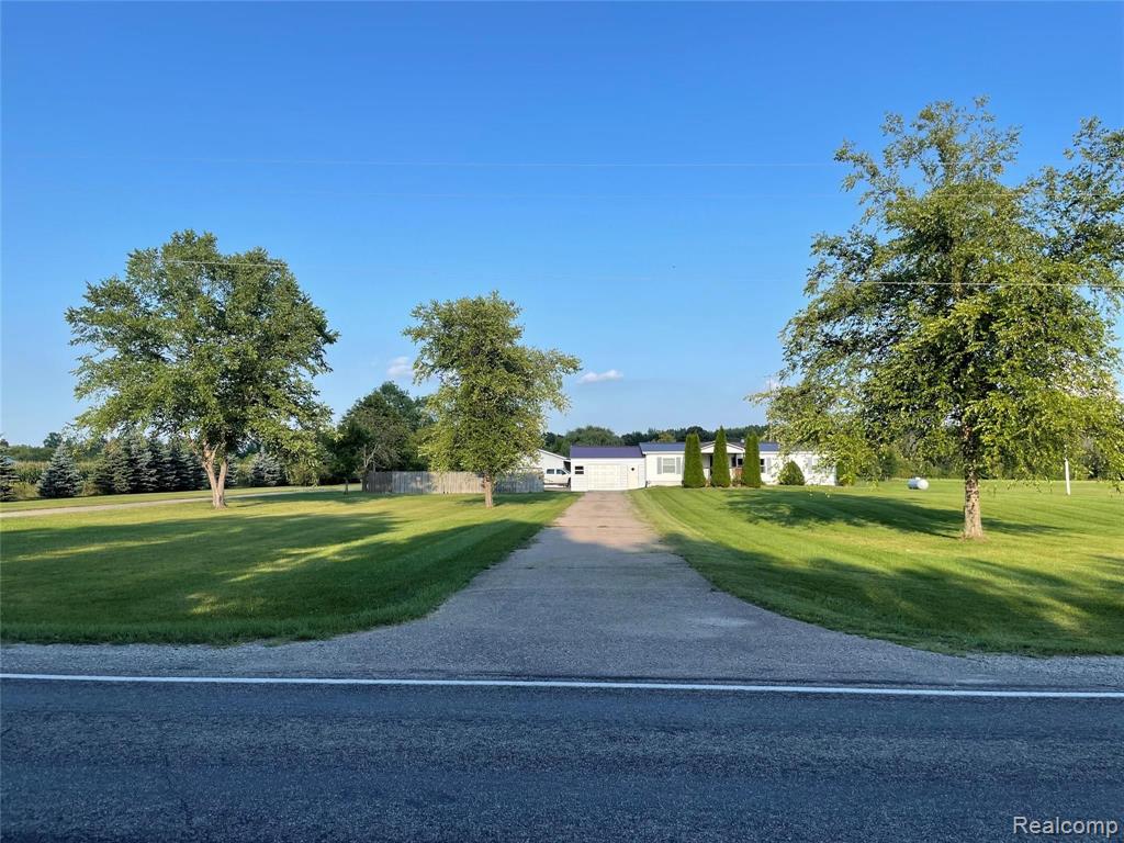 9414 North Lewis Road Clio, MI 48420 - Photo 2 of 20