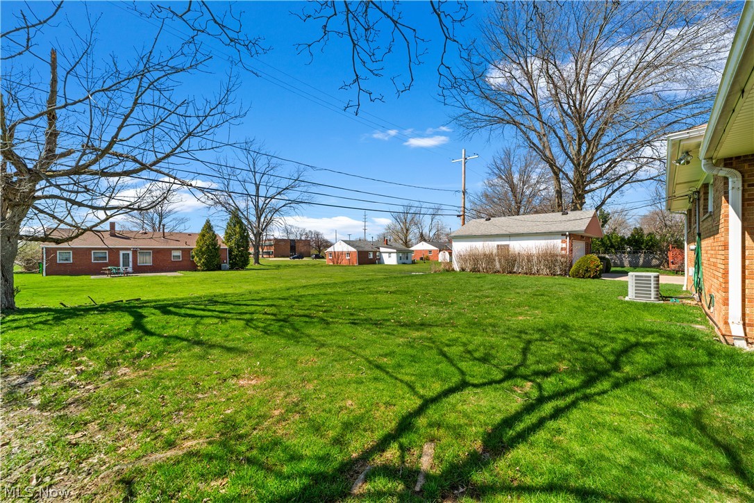 1730 Alcester Road Mayfield Heights, OH 44124 - Photo 29 of 39 View of grassy yard