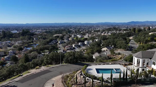 $550,000 | 3600 Tillmont Way, Santa Rosa, CA 95403