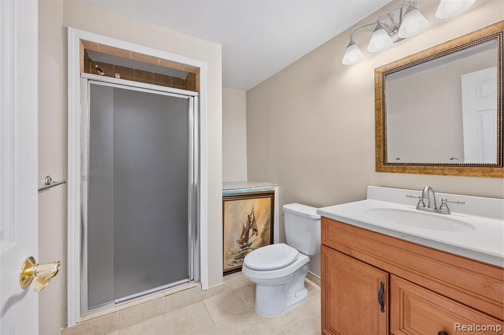 1384 Lakeview Drive Rochester Hills, MI 48306 - Photo 52 of 65