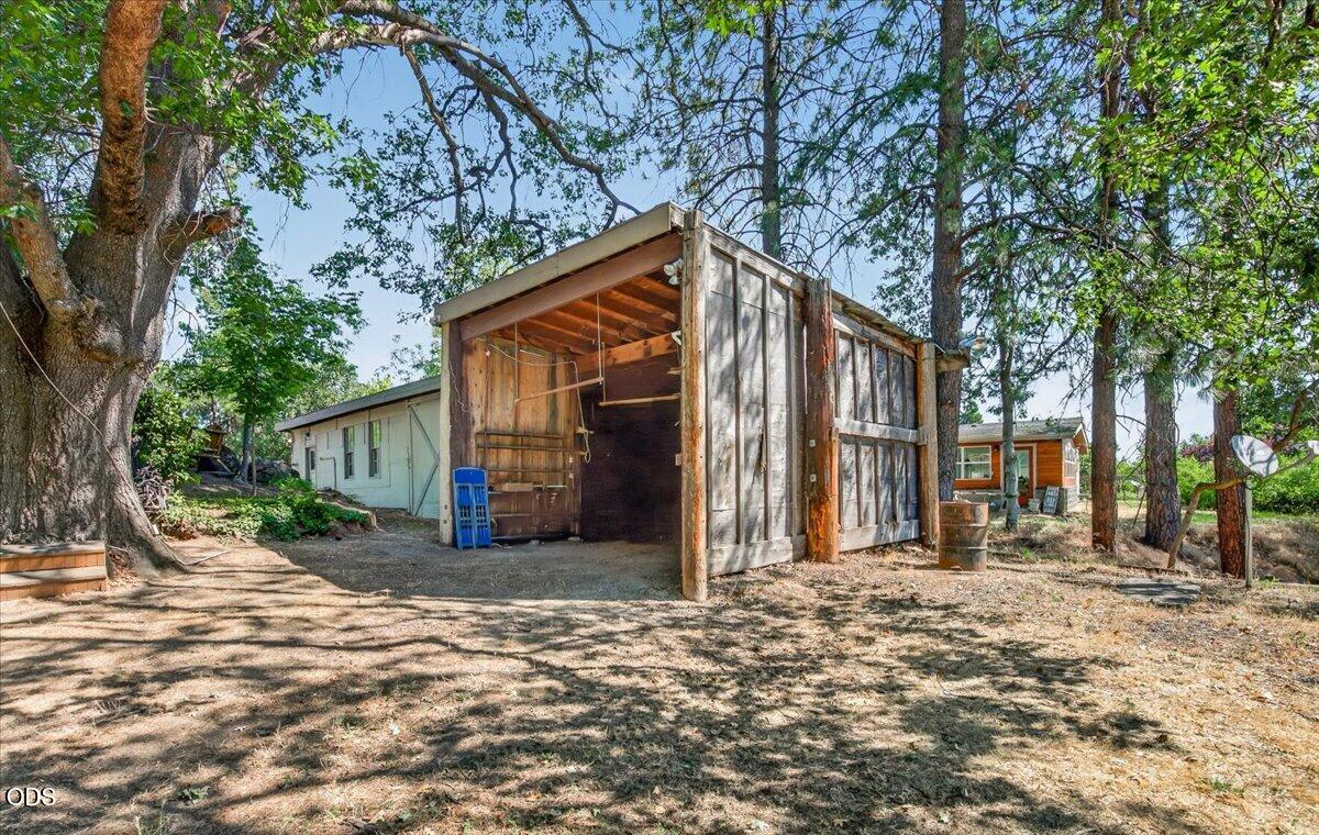 624 Crowson Road Ashland, OR 97520 - Photo 32 of 41