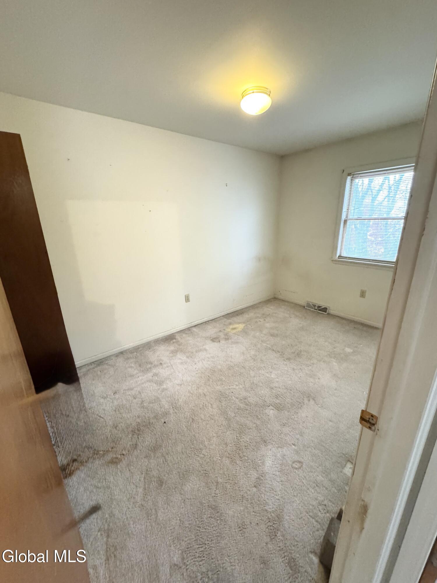 750 Hamilton Street Schenectady, NY 12307 - Photo 14 of 19 IMG_6068