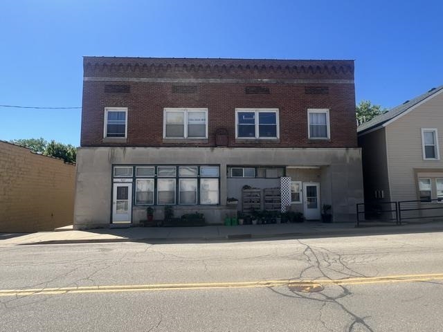 537 South Main Street Fall River, WI 53932 - Photo 2 of 36