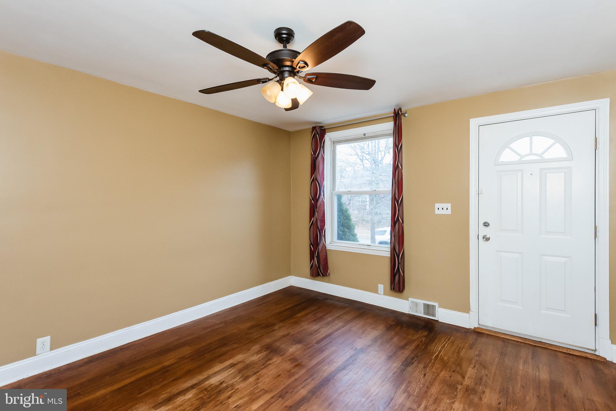 8537 Water Oak Road Baltimore, MD 21234 - Photo 7 of 31