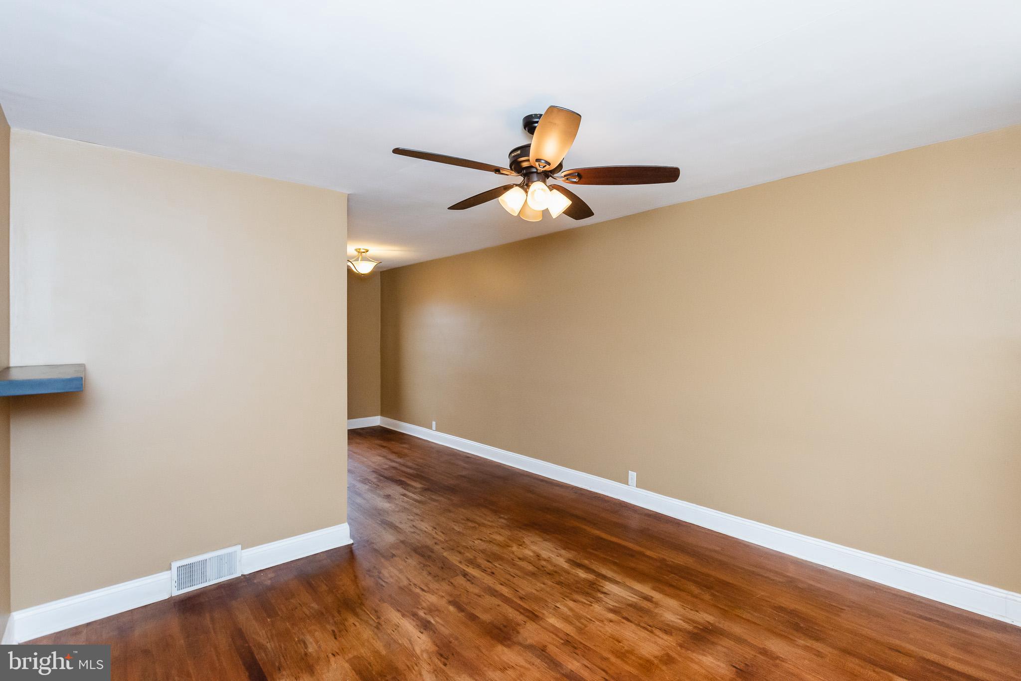 8537 Water Oak Road Baltimore, MD 21234 - Photo 8 of 31