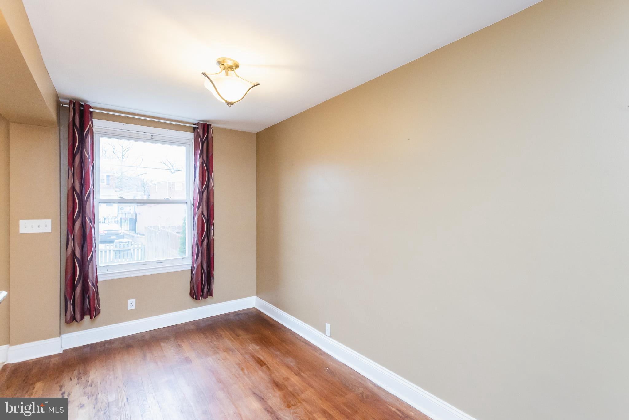 8537 Water Oak Road Baltimore, MD 21234 - Photo 9 of 31