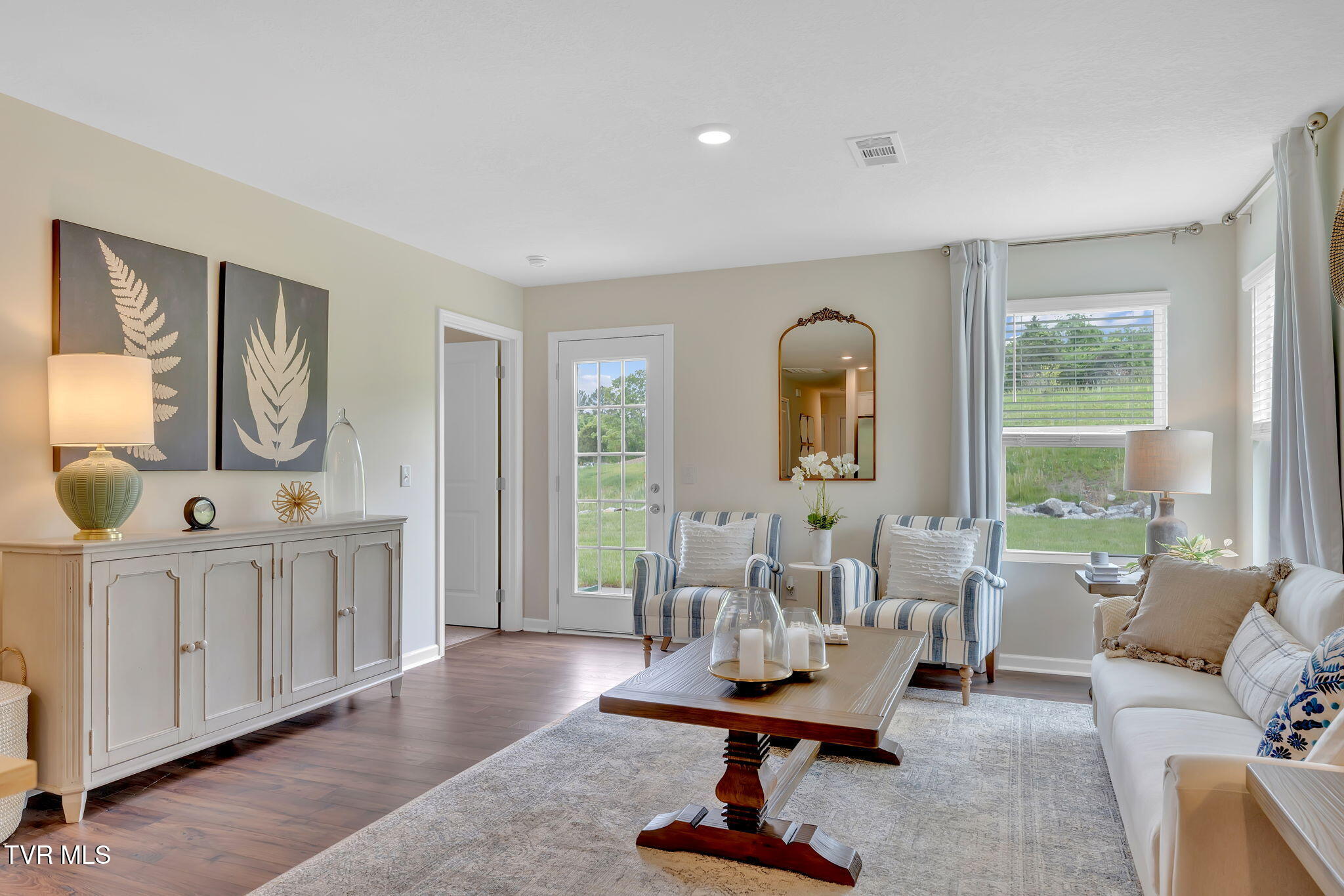 389 Arrowhead Drive Johnson City, TN 37601 - Photo 10 of 23 11-web-or-mls-DSC04883