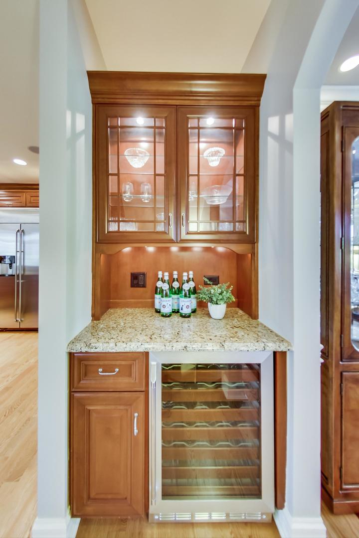 3312 Keller Lane Naperville, IL 60565 - Photo 13 of 50 a view of granite countertop cabinets