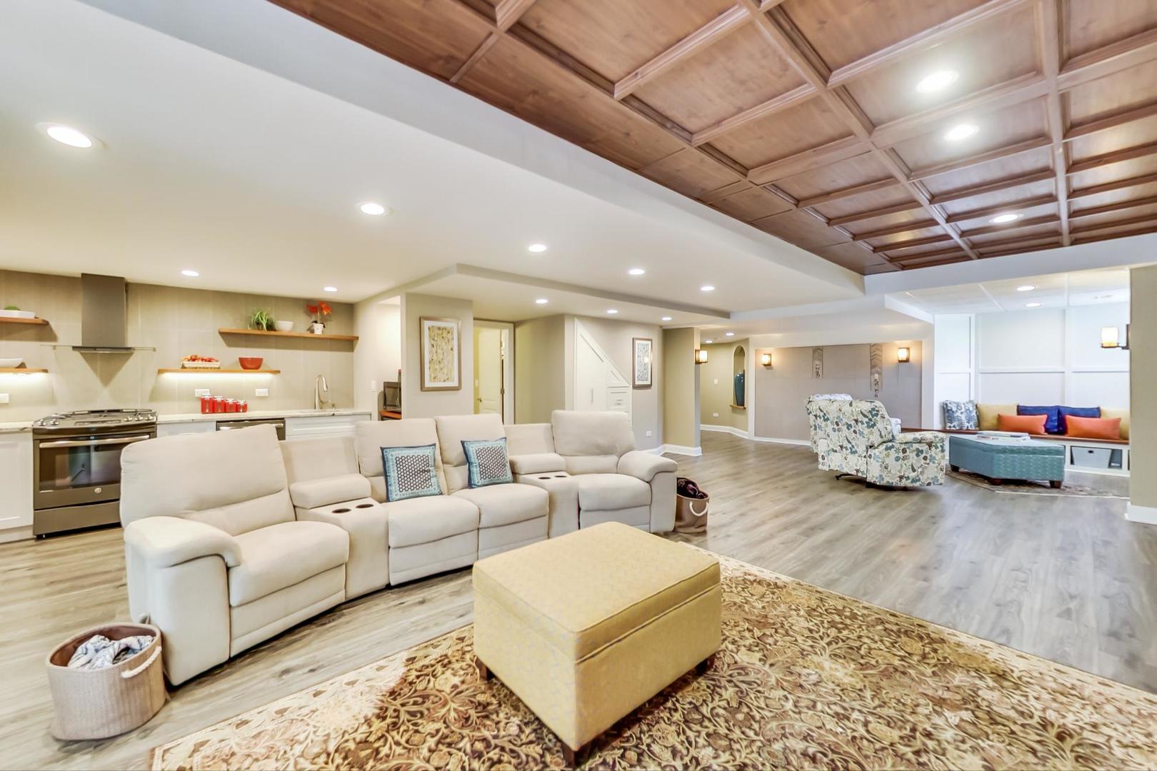 3312 Keller Lane Naperville, IL 60565 - Photo 37 of 50 a living room with furniture and a couch