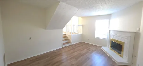 $2,295 | 330 Knoll Ridge Court, Alpharetta, GA 30022