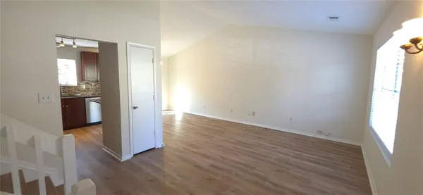 $2,295 | 330 Knoll Ridge Court, Alpharetta, GA 30022