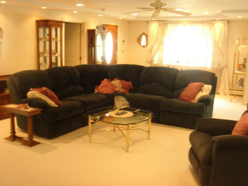 17 Cynthia Road Framingham, MA 01701 - Photo 7 of 30 Gallery Image 7