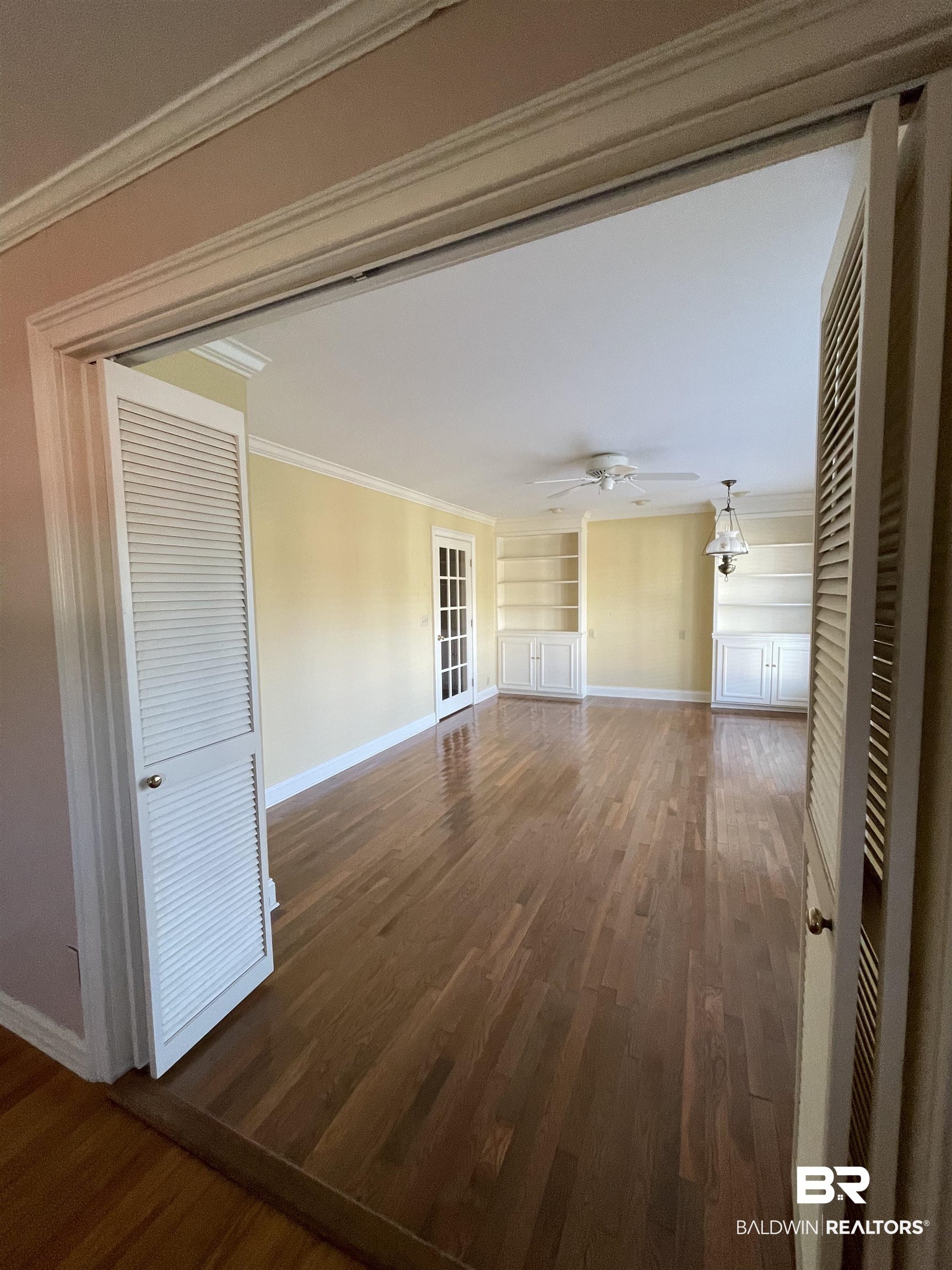 28 Confederate Circle Monroeville, AL 36460 - Photo 20 of 25 Master Bedroom