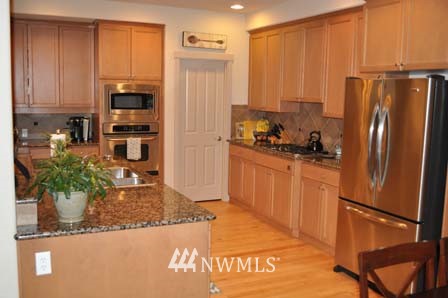 3632 159th Place Southeast Bothell, WA 98012 - Photo 5 of 15 Gallery Image 5