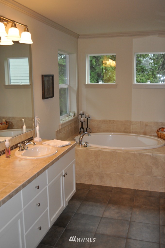 3632 159th Place Southeast Bothell, WA 98012 - Photo 8 of 15 Gallery Image 8
