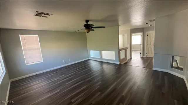 $2,595 | 537 Fiddlehead Avenue, Las Vegas, NV 89183