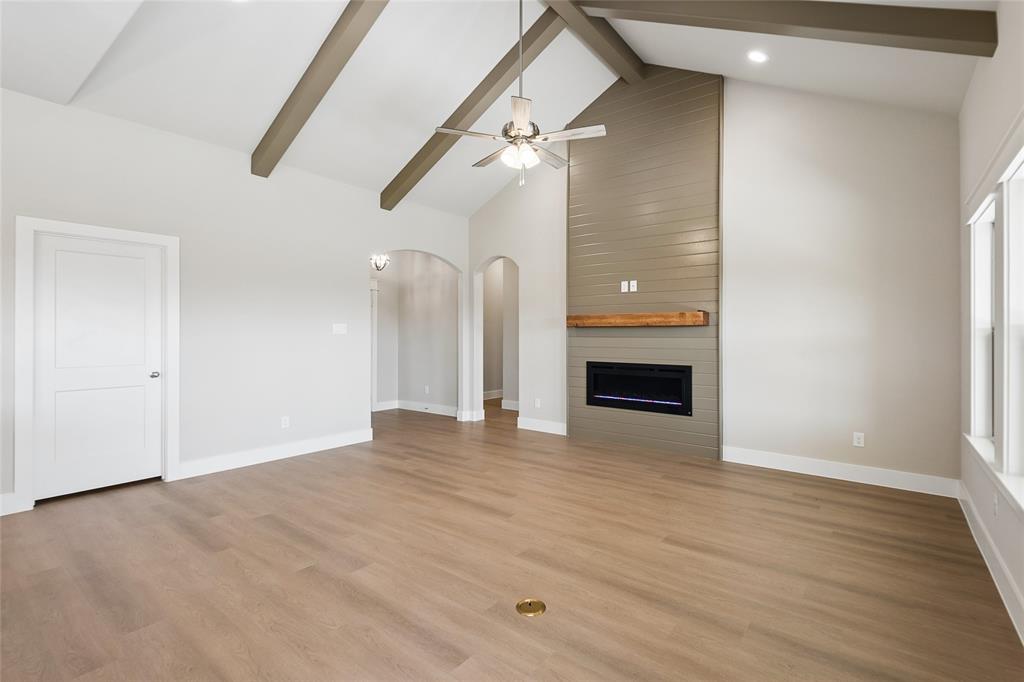 128 Joel Street Springtown, TX 76082 - Photo 8 of 32 Gallery Image 8