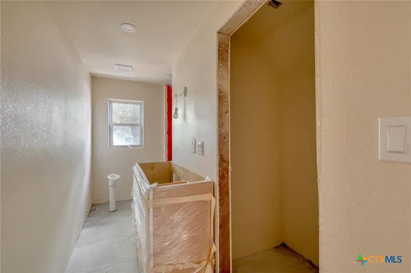 $250,000 | 116 South Cypress Avenue, Luling, TX 78648