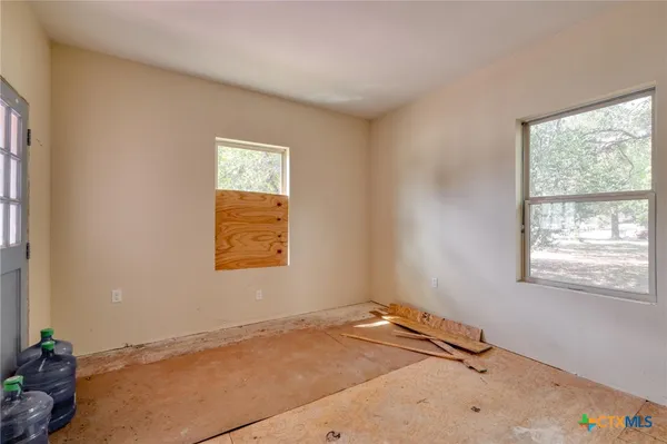 $250,000 | 116 South Cypress Avenue, Luling, TX 78648