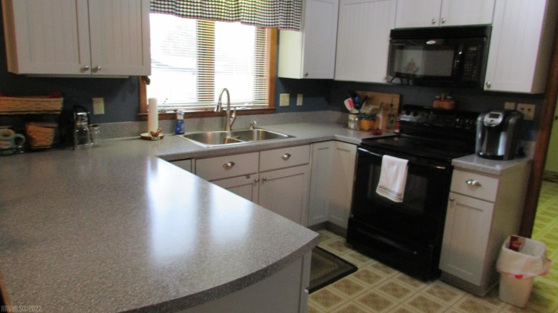 7809 Brandon Road Radford, VA 24141 - Photo 22 of 48 Gallery Image 22