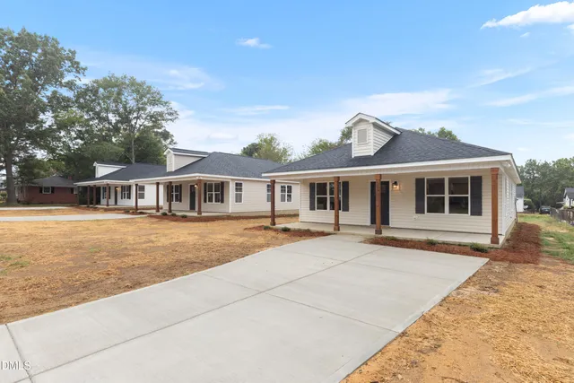 $244,900 | 229 East Washington Street, Coats, NC 27521