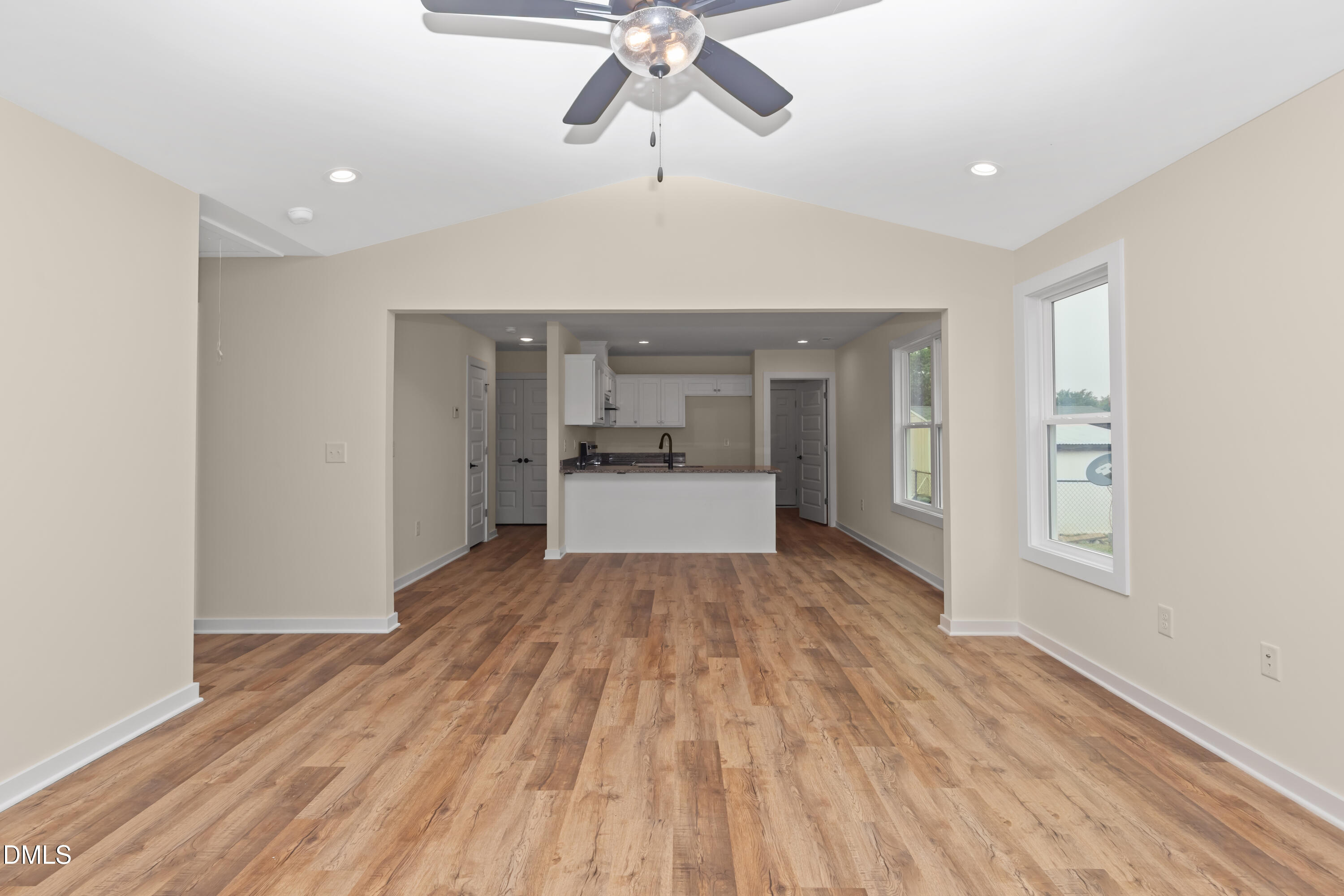 229 East Washington Street Coats, NC 27521 - Photo 9 of 24 _MG_1808