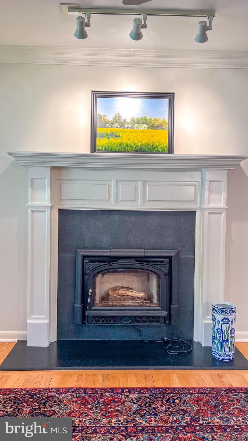 507 Ridge Road Annapolis, MD 21401 - Photo 11 of 75 Great For Warm Fires On Cold Nights