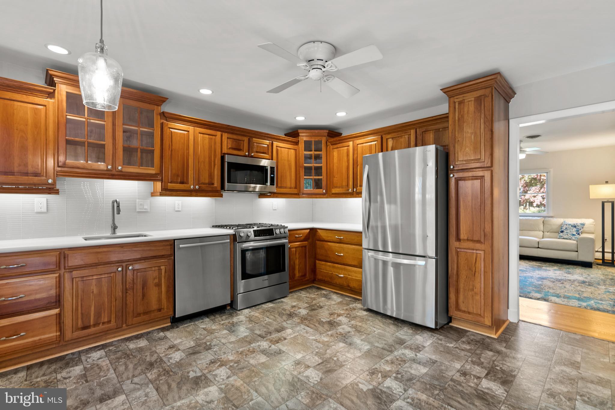 507 Ridge Road Annapolis, MD 21401 - Photo 15 of 75 Kitchen With High End Appliances