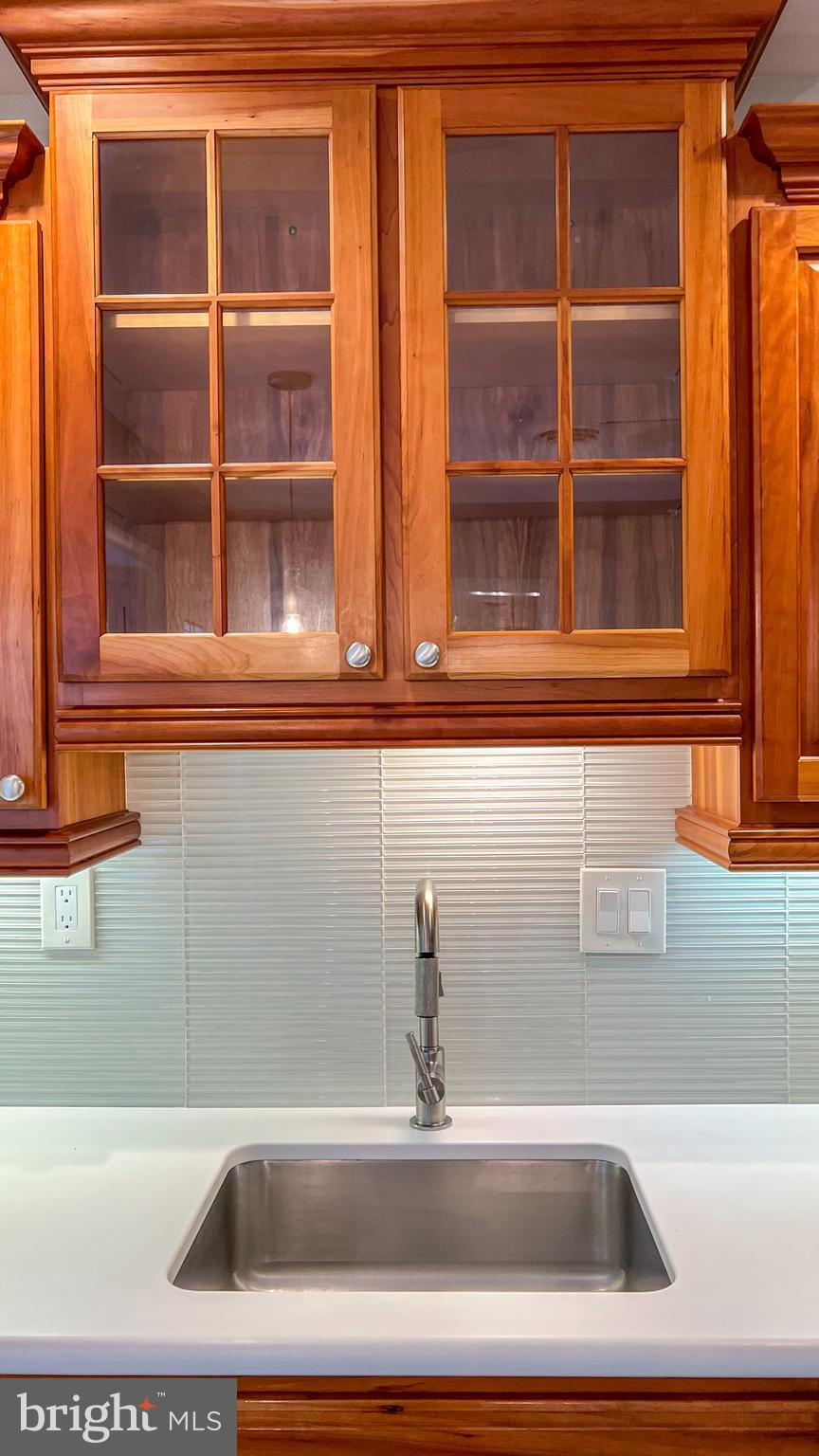 507 Ridge Road Annapolis, MD 21401 - Photo 22 of 75 Glass Front Cherry Cabinets