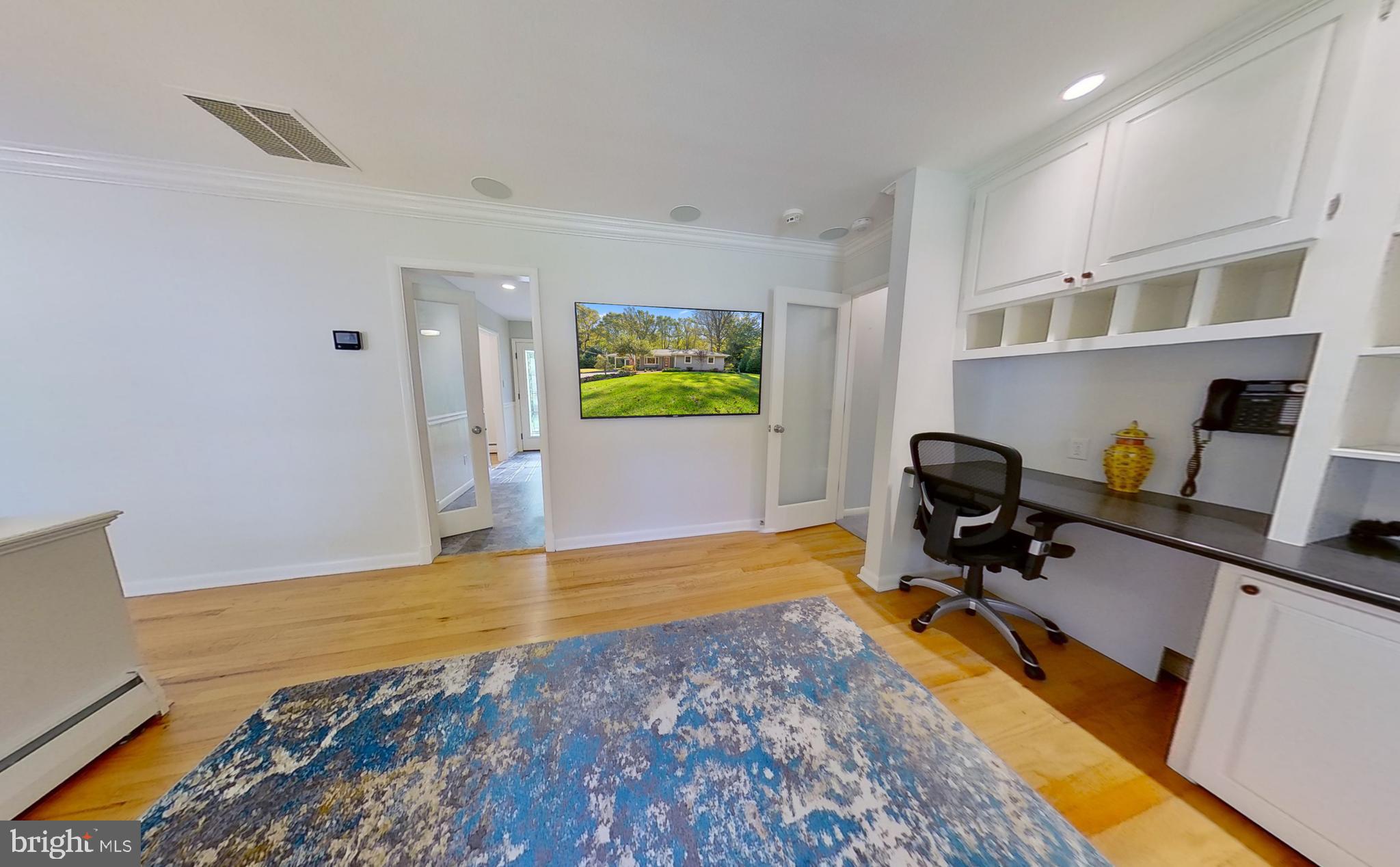 507 Ridge Road Annapolis, MD 21401 - Photo 27 of 75 Gorgous Harwood Floors In Family Room