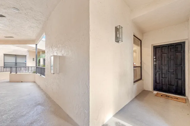 $320,000 | 7460 La Paz Boulevard, Unit 304, Boca Raton, FL 33433