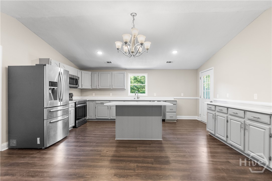 540 Pine Ridge Drive Ellabell, GA 31308 - Photo 10 of 37