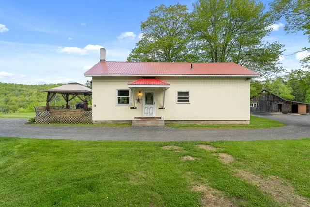 $525,000 | 122 Wallace Road, Northfield, VT 05663