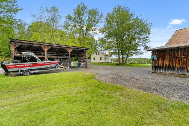 $525,000 | 122 Wallace Road, Northfield, VT 05663