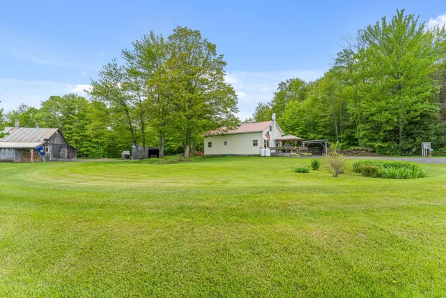 $525,000 | 122 Wallace Road, Northfield, VT 05663
