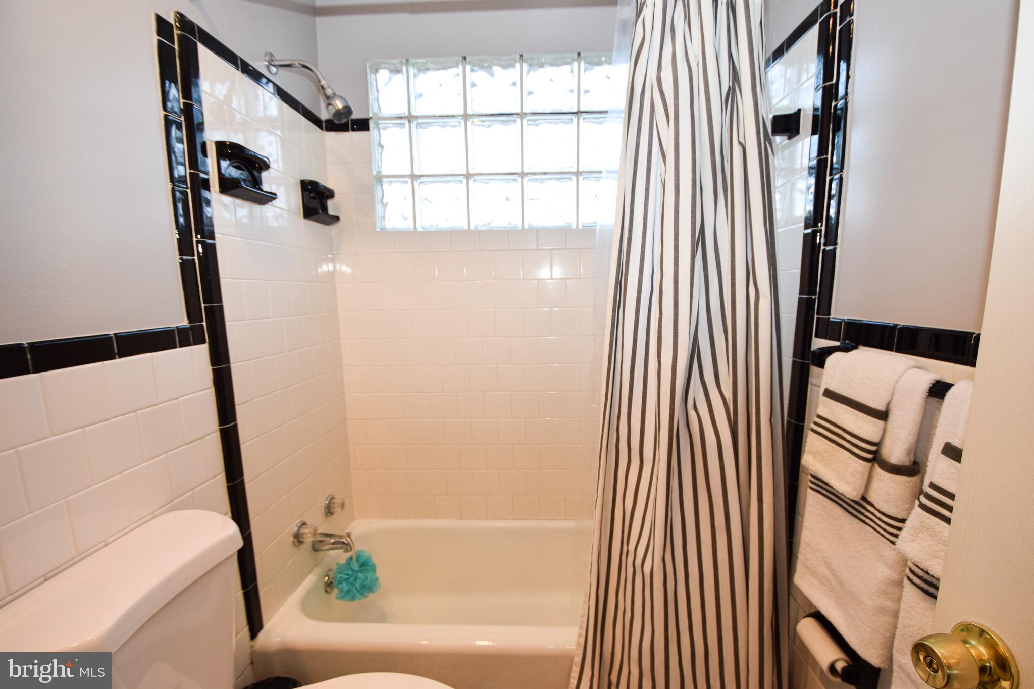 8816 Spring Road Parkville, MD 21234 - Photo 16 of 65 Shower