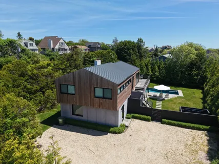 $4,500,000 | 22 Caswell Road, Montauk, NY 11954