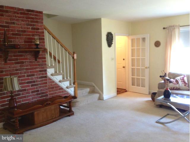 8142 Glen Gary Road Baltimore, MD 21286 - Photo 4 of 20 Living Room
