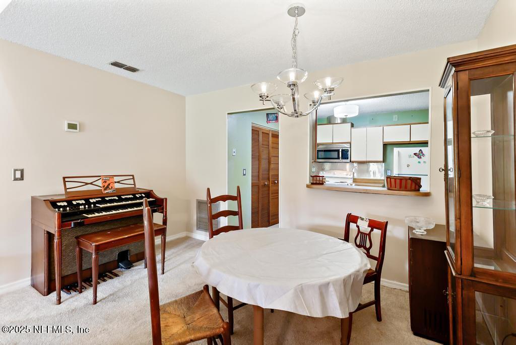 85 Debarry Avenue, Unit 1012 Orange Park, FL 32073 - Photo 14 of 55 Dining Area