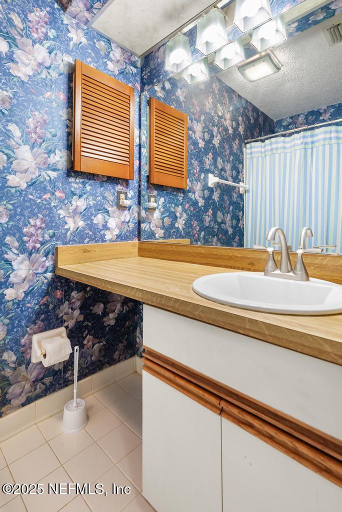 85 Debarry Avenue, Unit 1012 Orange Park, FL 32073 - Photo 34 of 55 Primary Bathroom