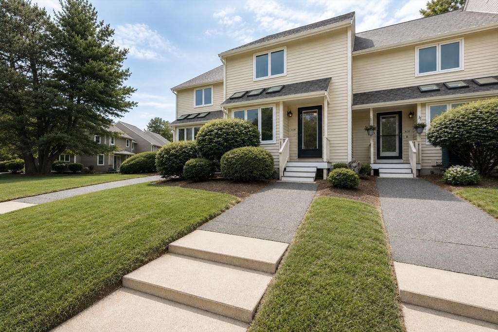 628 Maple Brook Road, Unit 628 Bellingham, MA 02019 - Photo 2 of 36