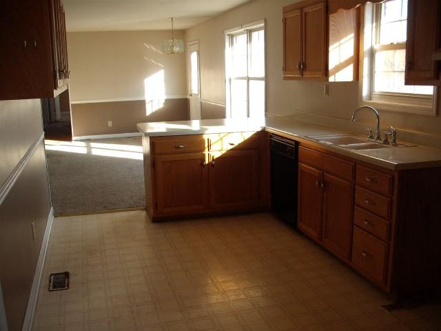 151 Deer Point Road Unionville, TN 37180 - Photo 5 of 12 Gallery Image 5