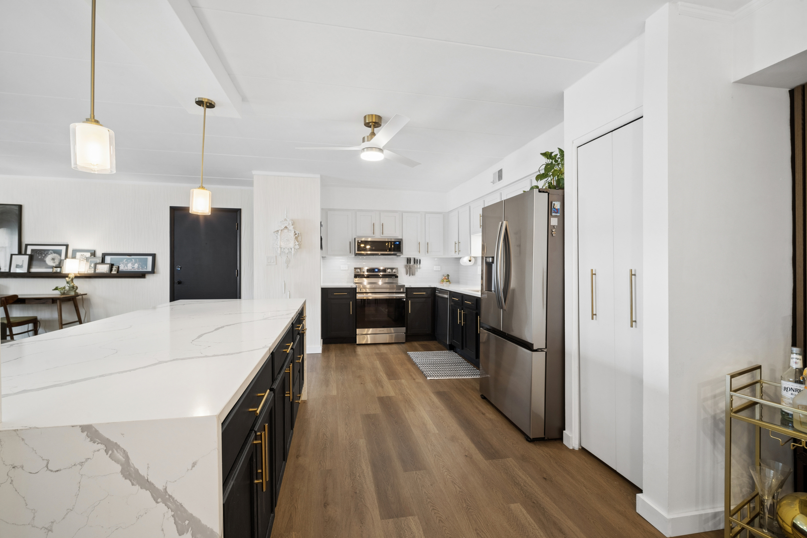 900 South River Road, Unit 4B Des Plaines, IL 60016 - Photo 5 of 23 Gallery Image 5