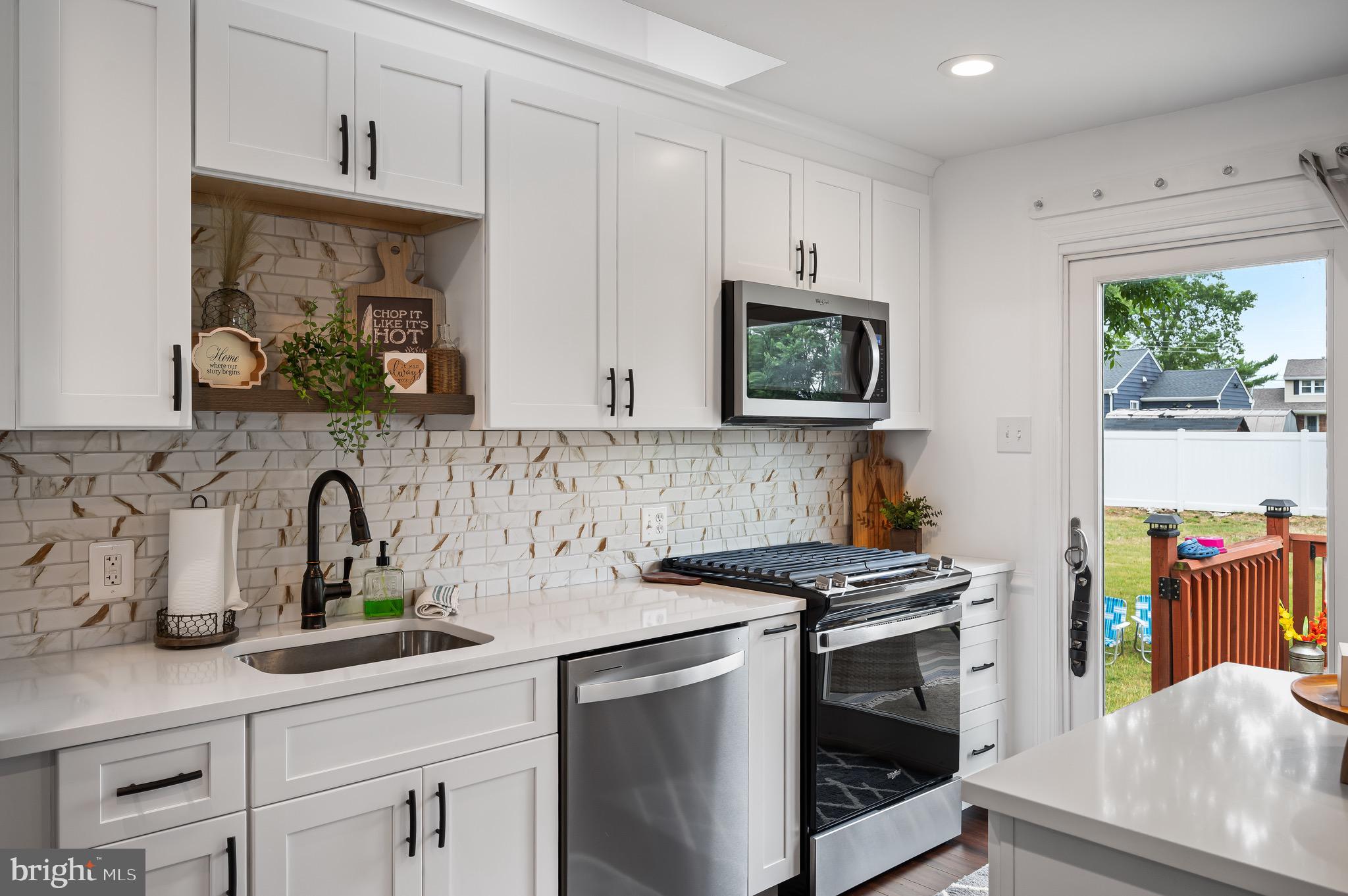 812 Jamestown Road Turnersville, NJ 08012 - Photo 13 of 35