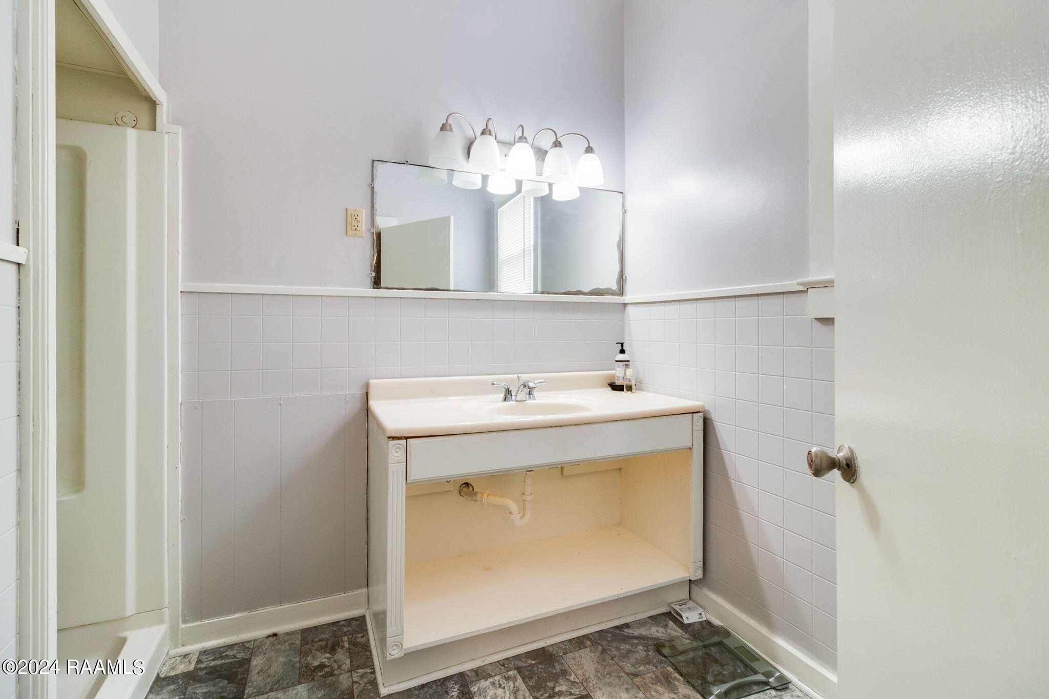 513 Maple Street Opelousas, LA 70570 - Photo 12 of 15 5-web-or-mls-513 Maple St-5