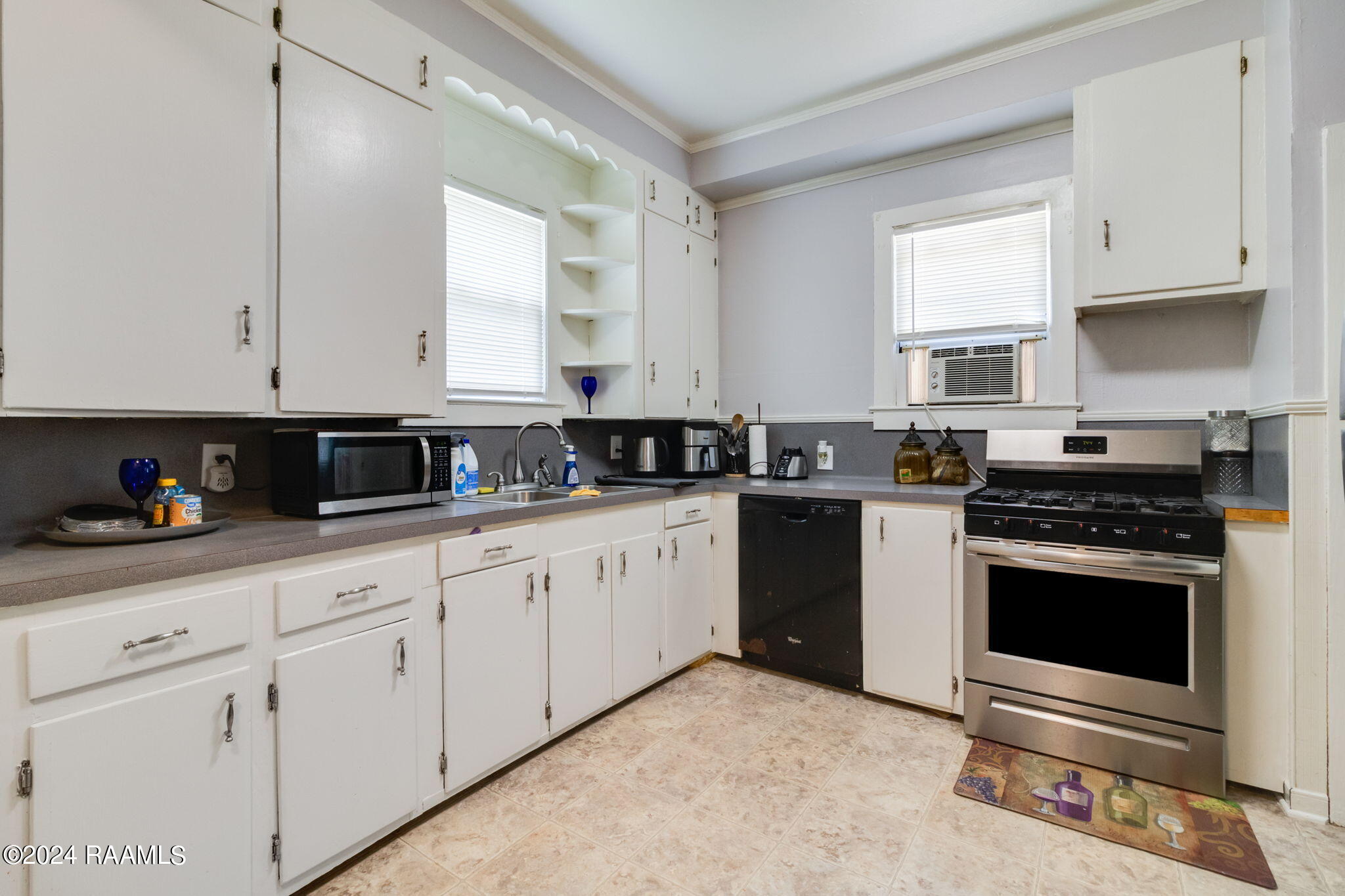 513 Maple Street Opelousas, LA 70570 - Photo 5 of 15 9-web-or-mls-513 Maple St-9