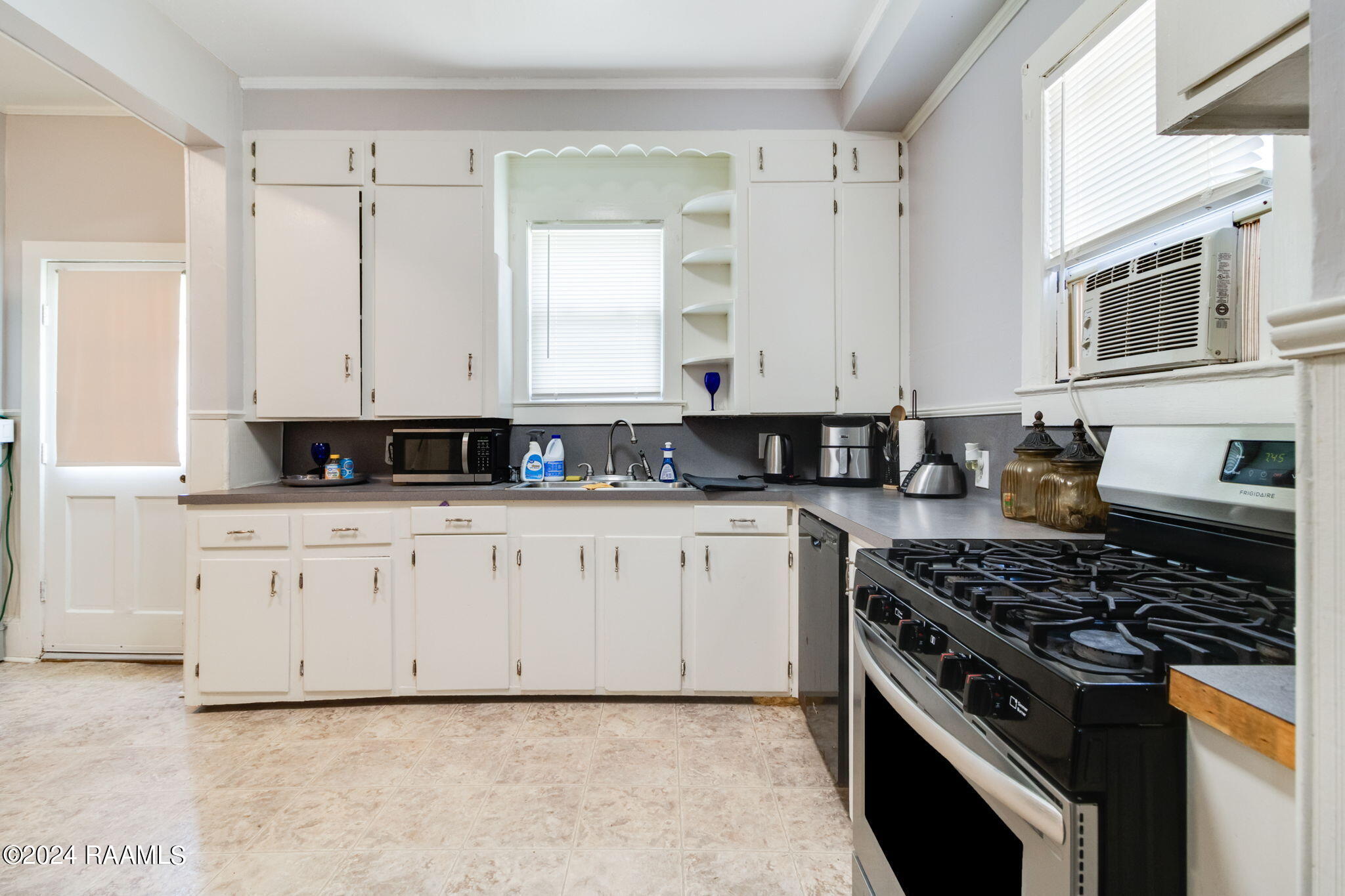 513 Maple Street Opelousas, LA 70570 - Photo 6 of 15 10-web-or-mls-513 Maple St-10