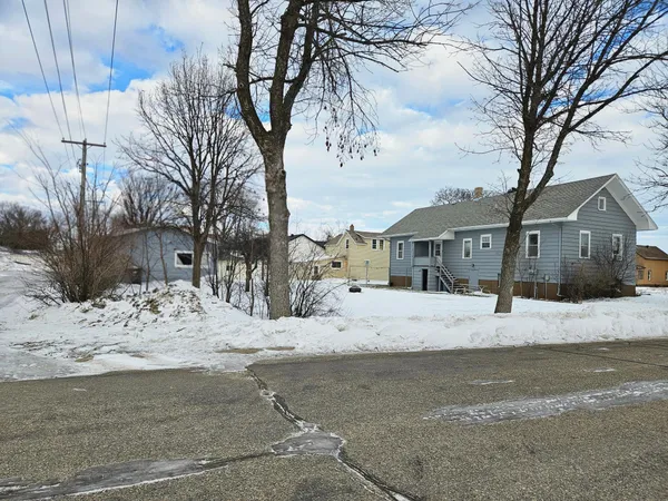 $70,000 | 416 Main Avenue South, Hankinson, ND 58041